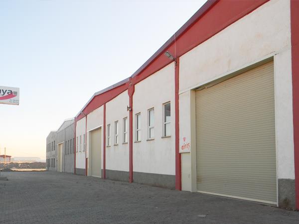 Hangar Kapısı